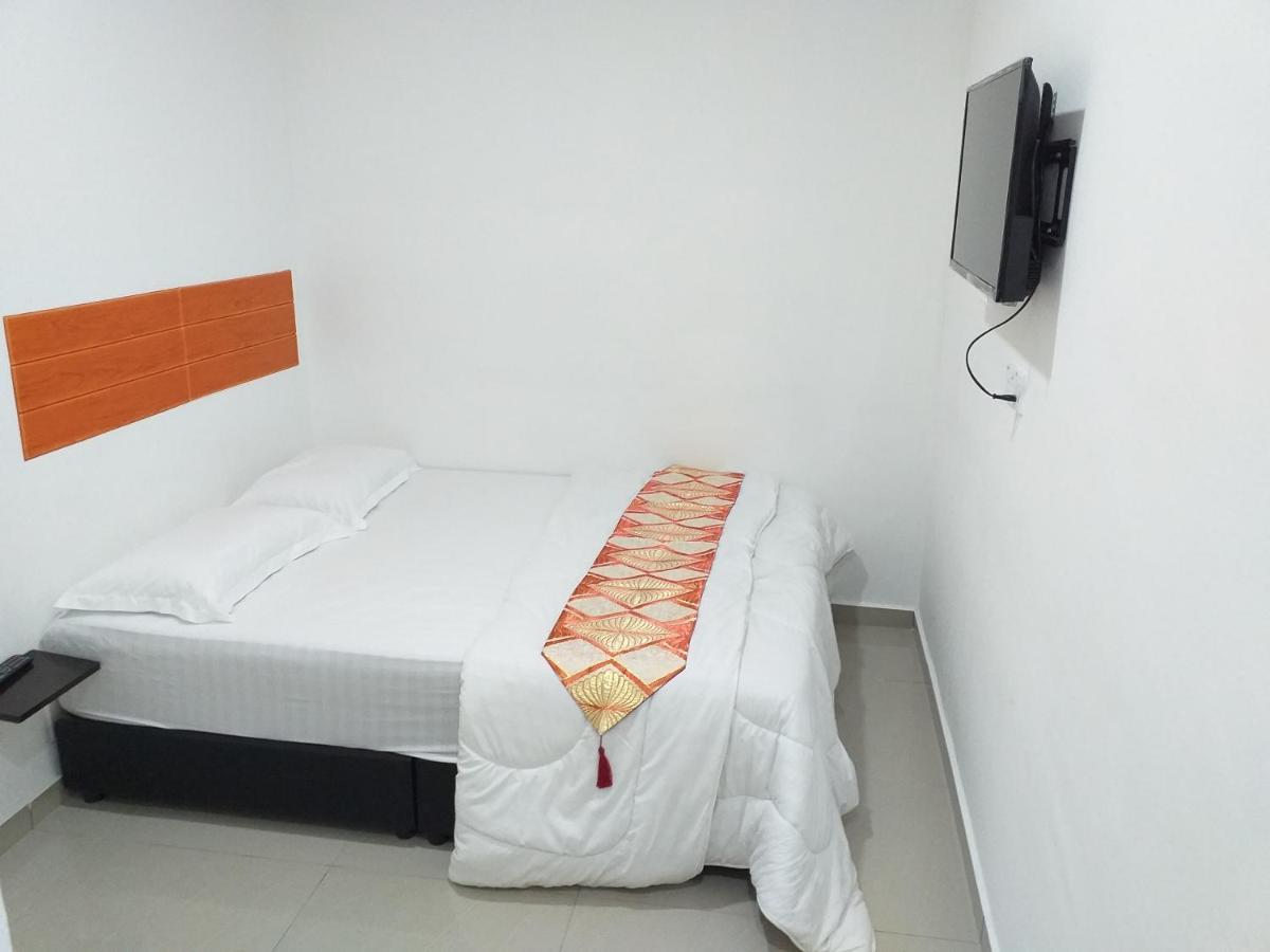 Orange Villa Hotel Near Palm Mall Seremban Exteriör bild